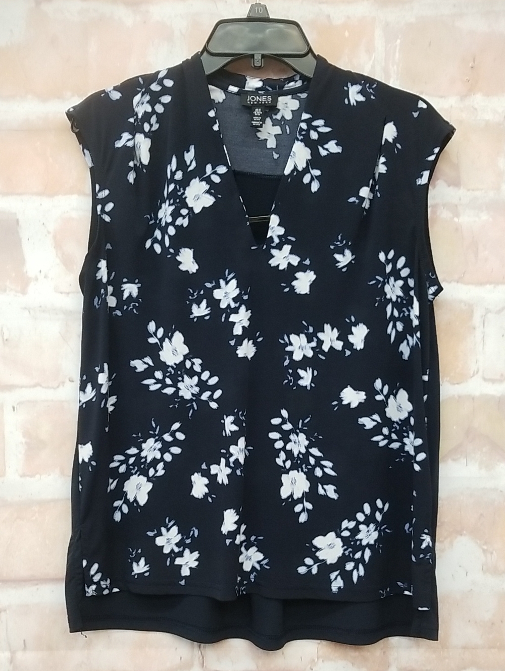Jones New York Navy White Floral Sleeveless Top Size M